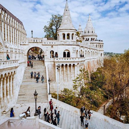 Designer Boutique 2R Walk To Opera House & Basilica Lejlighed Budapest Eksteriør billede